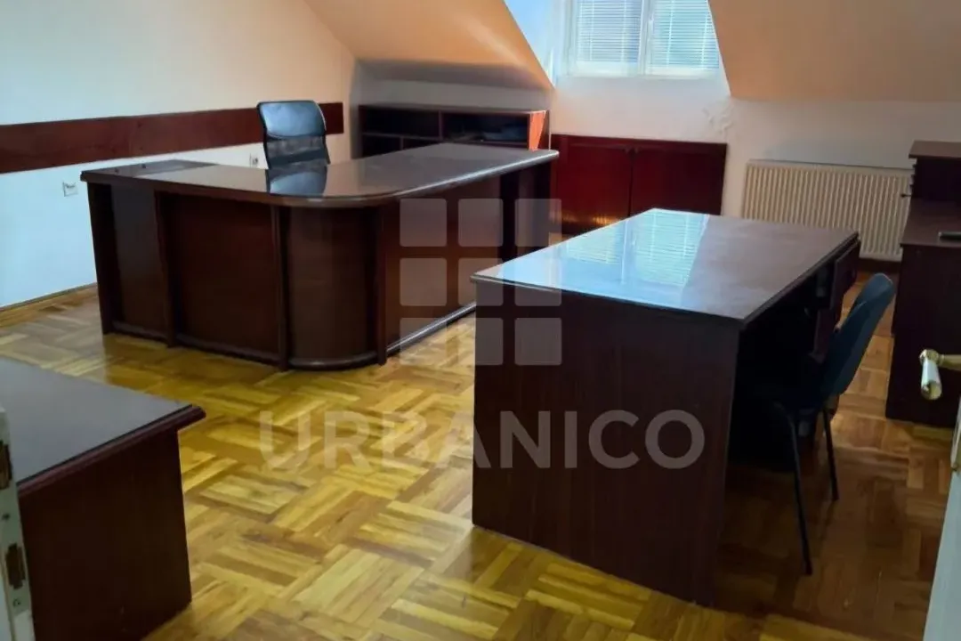 Izdavanje, poslovni prostor, 130m², Stara Varoš, Podgorica