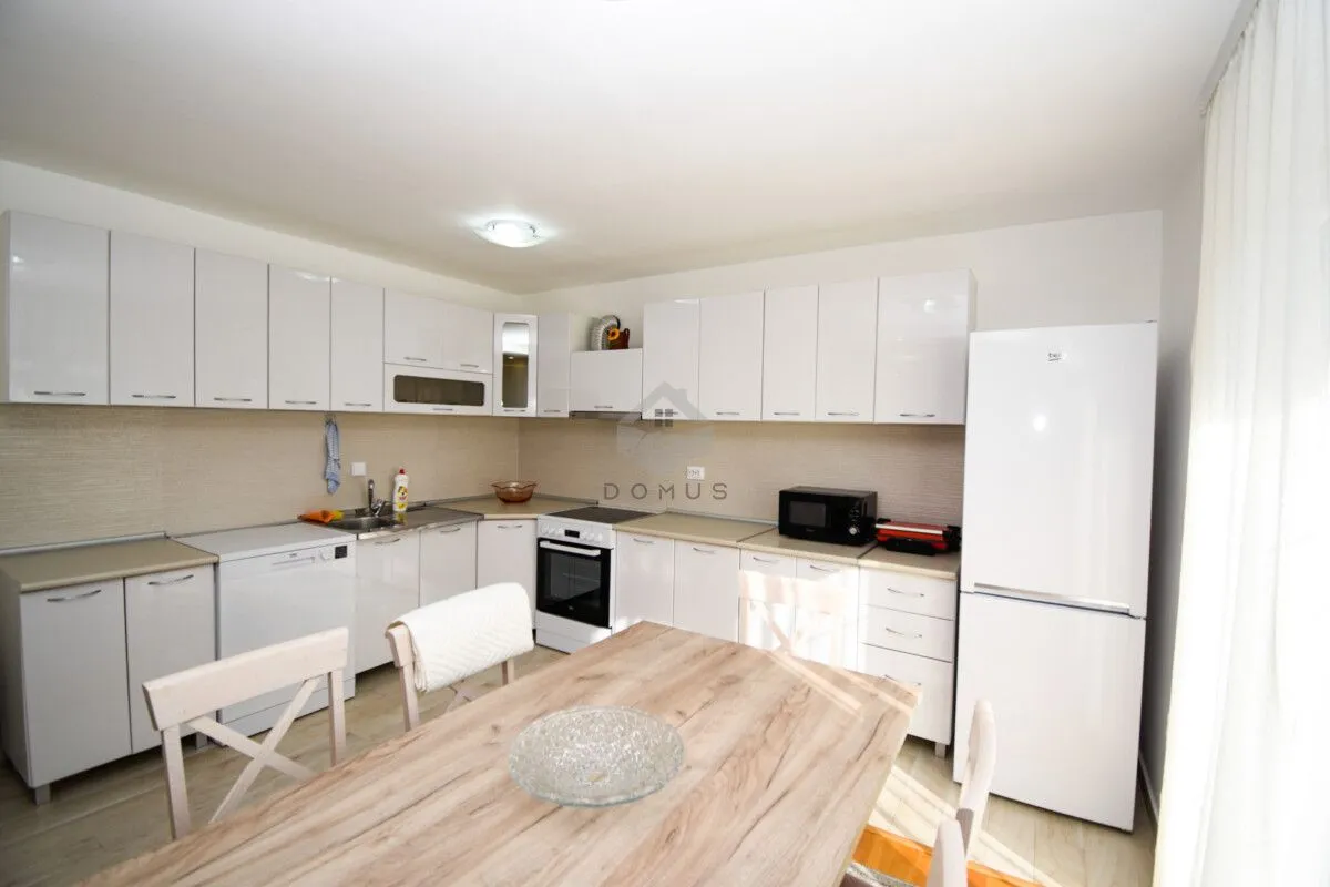 Izdavanje, trosoban stan, 108m², Donja Gorica, Podgorica