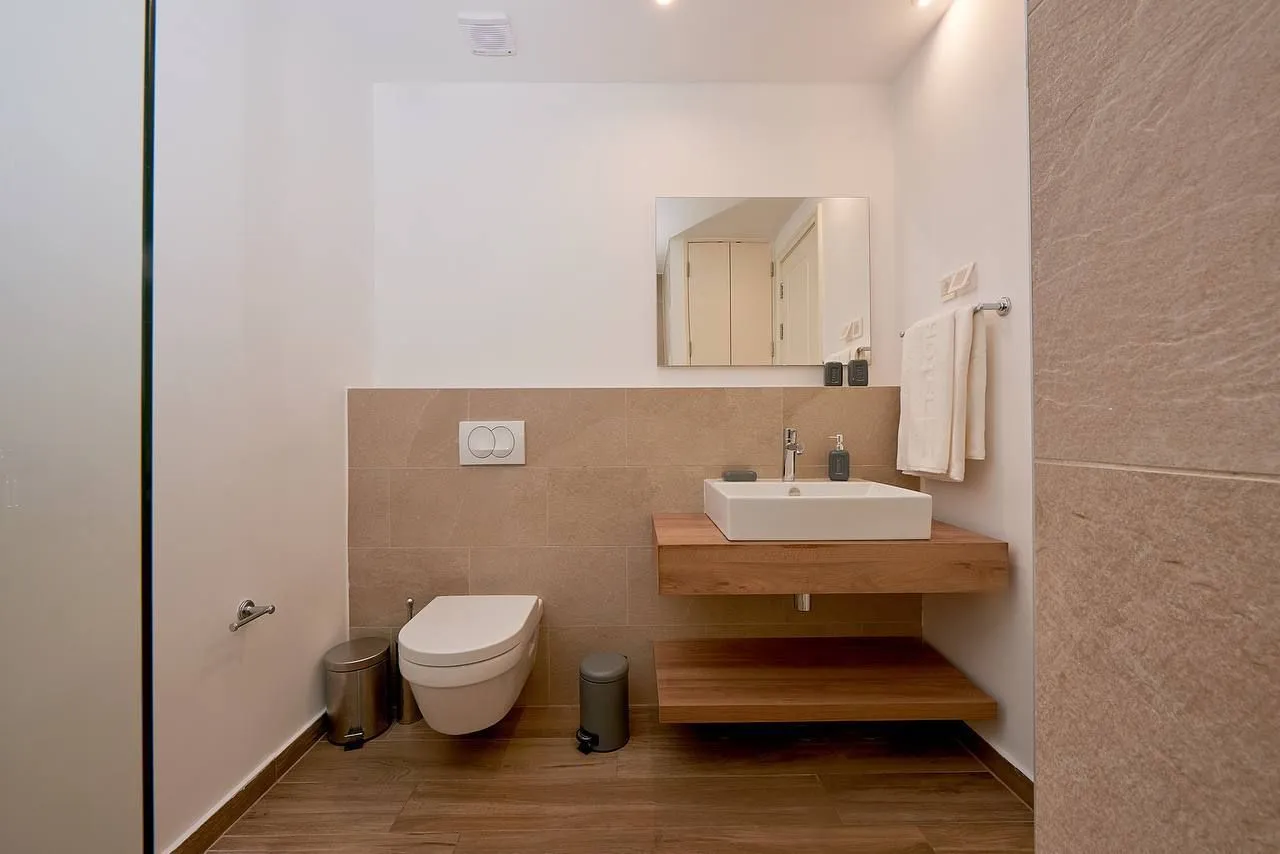 Stan-na-dan, dvosoban stan, 100m², Luštica Bay, Tivat
