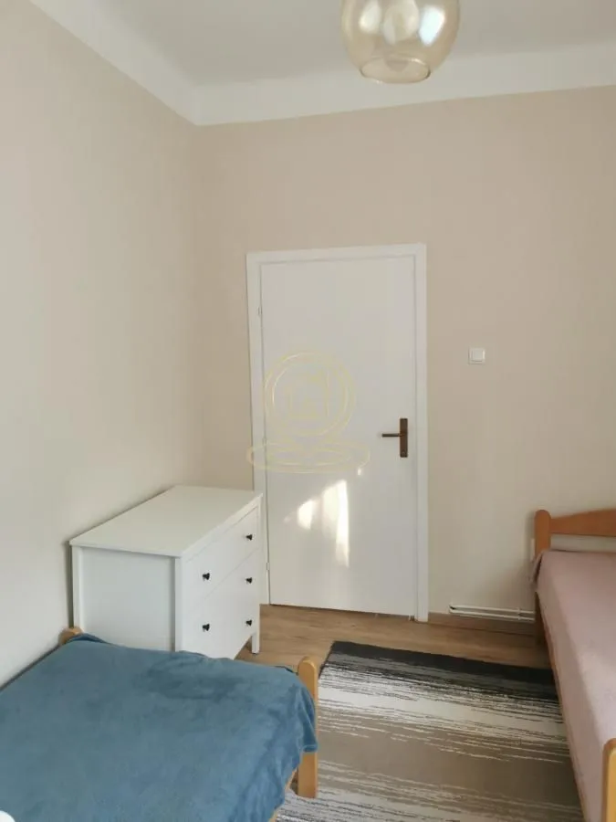 Rent, three bedroom apartment, 61m², Stari Grad, Beograd