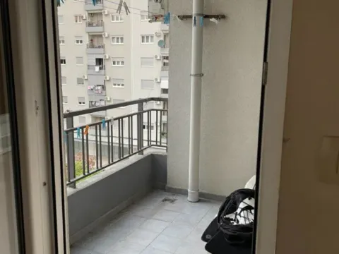 Izdavanje, jednosoban stan, 49m², Pobrežje, Podgorica - image 4