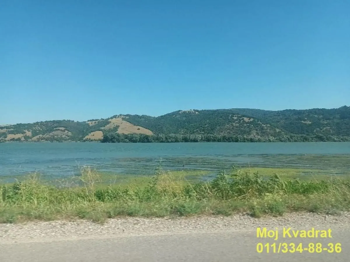 Prodaja, kuća, 260m², Srebrno jezero, Veliko Gradište