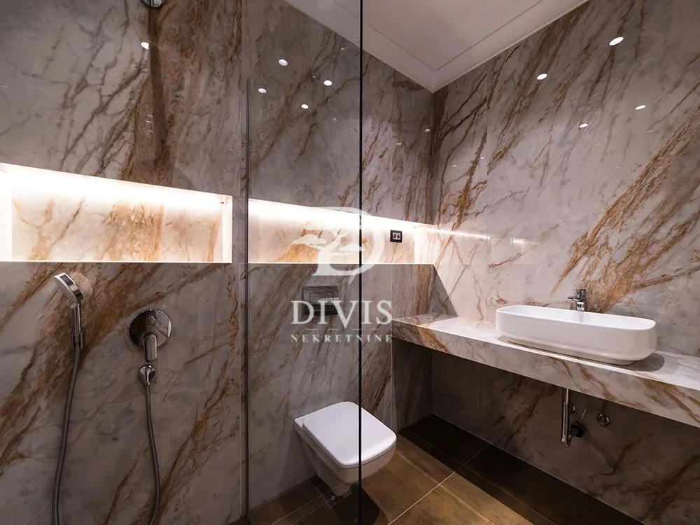 Sale, three bedroom apartment, 198m², Vračar Hram, Vračar Sve Podlokacije