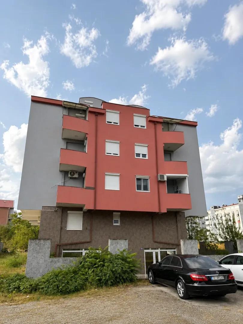 Rent, one bedroom apartment, 42m², 1 maj, Podgorica