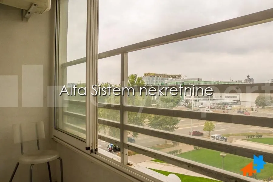 Rent, four bedroom apartment, 105m², Novi Beograd Blok 67, Novi Beograd Sve Podlokacije