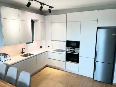 Sale, two bedroom apartment, 81m², Bečići, Budva - image 11