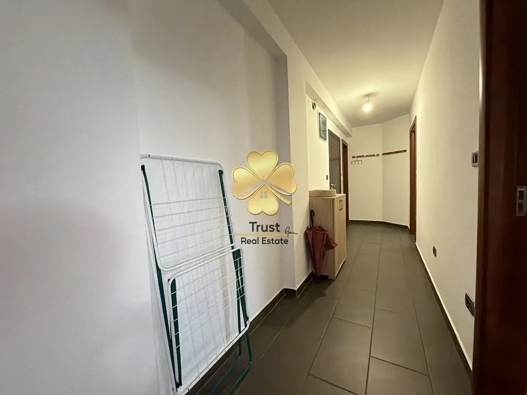 Izdavanje, trosoban stan, 80m², Krivi Most, Podgorica