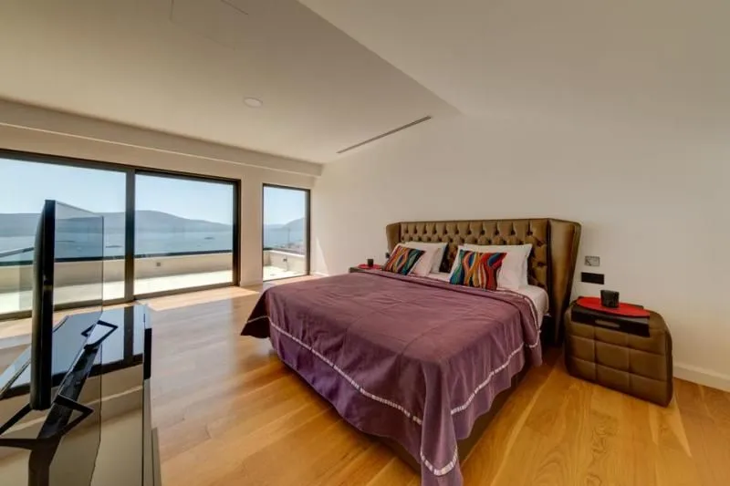 Prodaja, kuća, 452m², Marići, Tivat