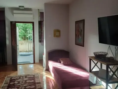 Rent, studio apartment, 42m², Dubovica, Budva - image 5