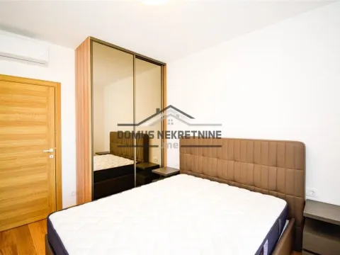 Rent, two bedroom apartment, 75m², City Kvart, Podgorica - image 7