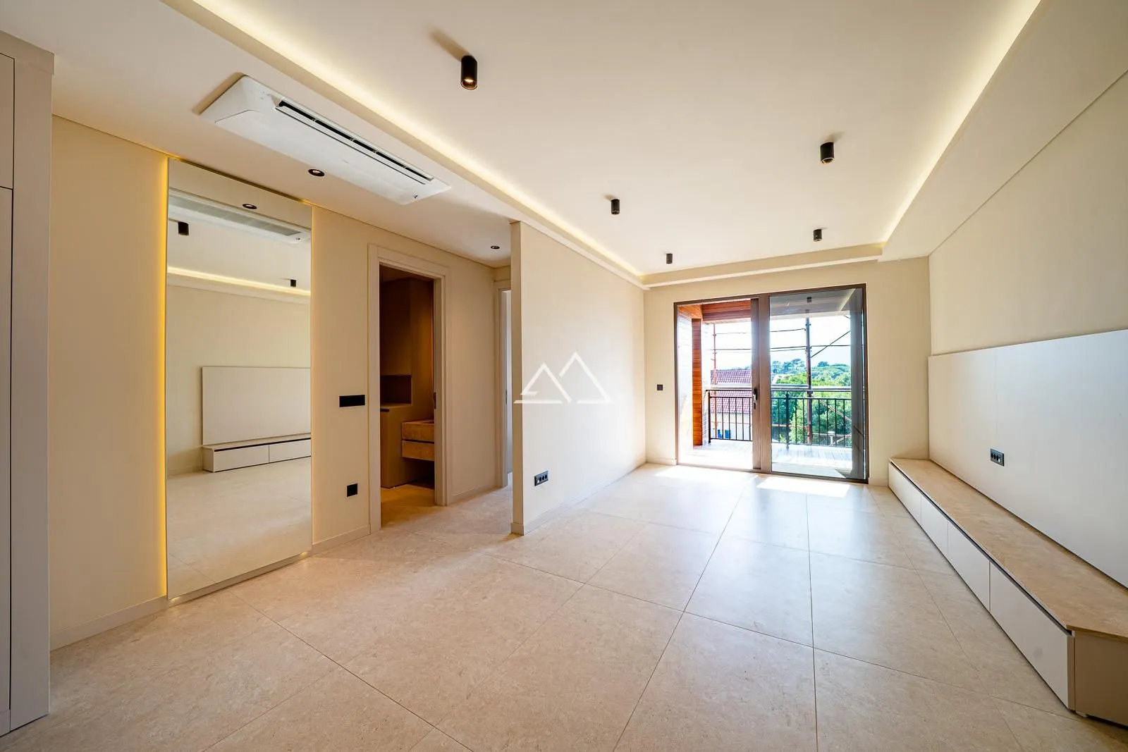 Sale, one bedroom apartment, 53m², Centar, Tivat
