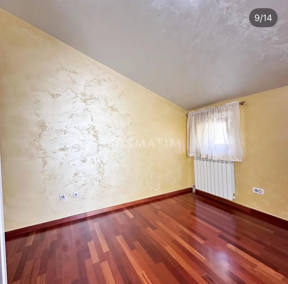 Prodaja, trosoban stan, 90m², Pod Goricom, Podgorica