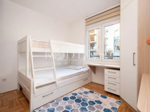 Rent, two bedroom apartment, 73m², Dalmatinska ulica, Podgorica - image 7