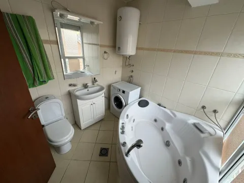 Izdavanje, jednosoban stan, 40m², Gorica C, Podgorica - image 5