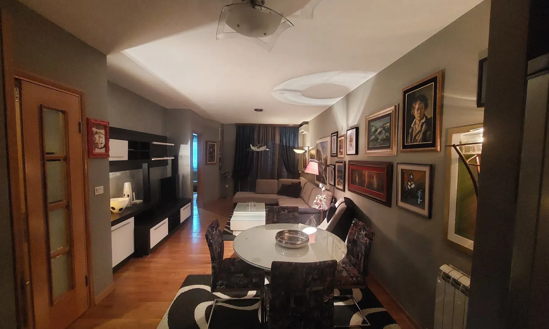 Izdavanje, trosoban stan, 105m², Preko Morače, Podgorica