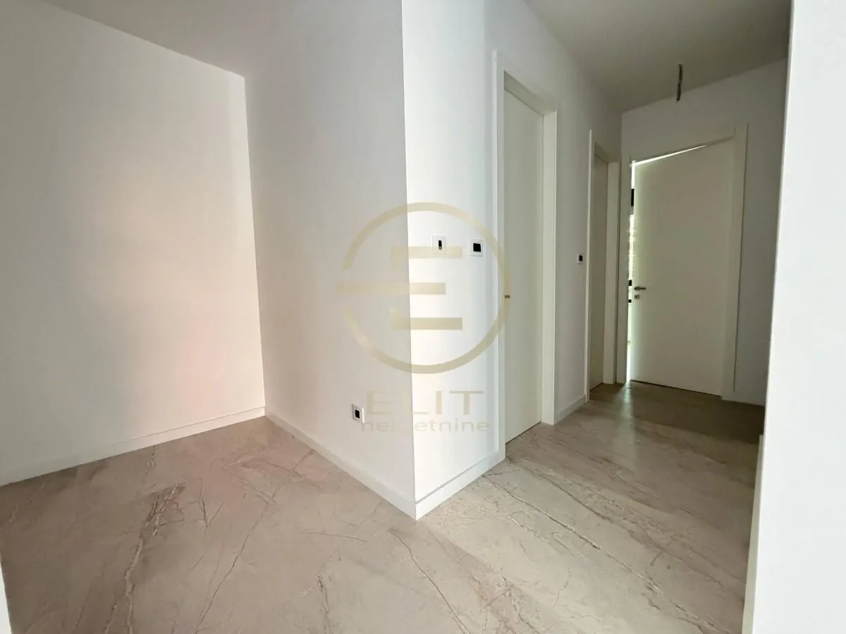 Prodaja, stan, 100m², Stari grad, Novi Sad