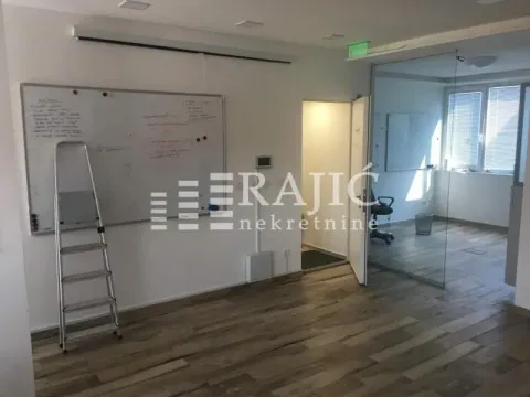 Rent, office space, 144m², Zemun Kalvarija, Zemun Sve Podlokacije - image 2