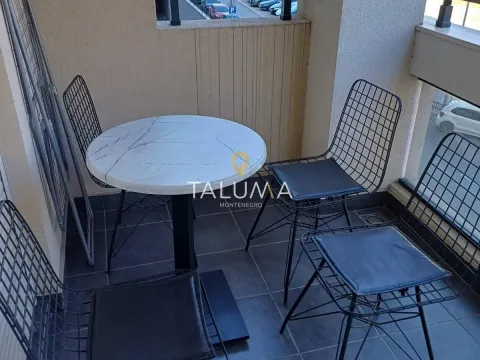 Rent, two bedroom apartment, 69m², City Kvart, Podgorica - image 6