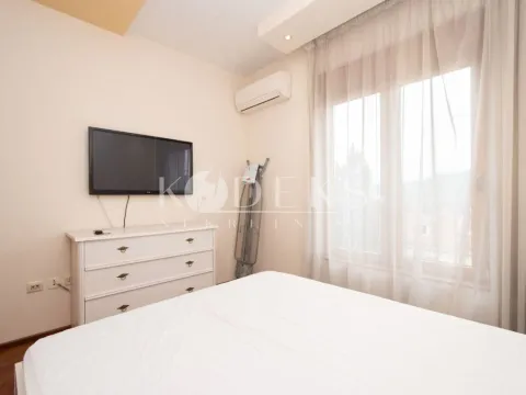 Izdavanje, dvosoban stan, 74m², Centar, Podgorica - image 8