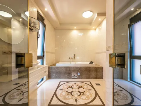 Sale, three bedroom apartment, 200m², Podgorica, Crna Gora - image 24