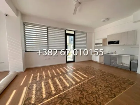 Prodaja, dvosoban stan, 83m², Centar, Bar