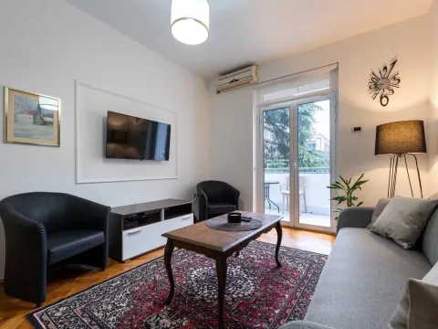 Izdavanje, stan, 40m², Centar, Podgorica - image 2