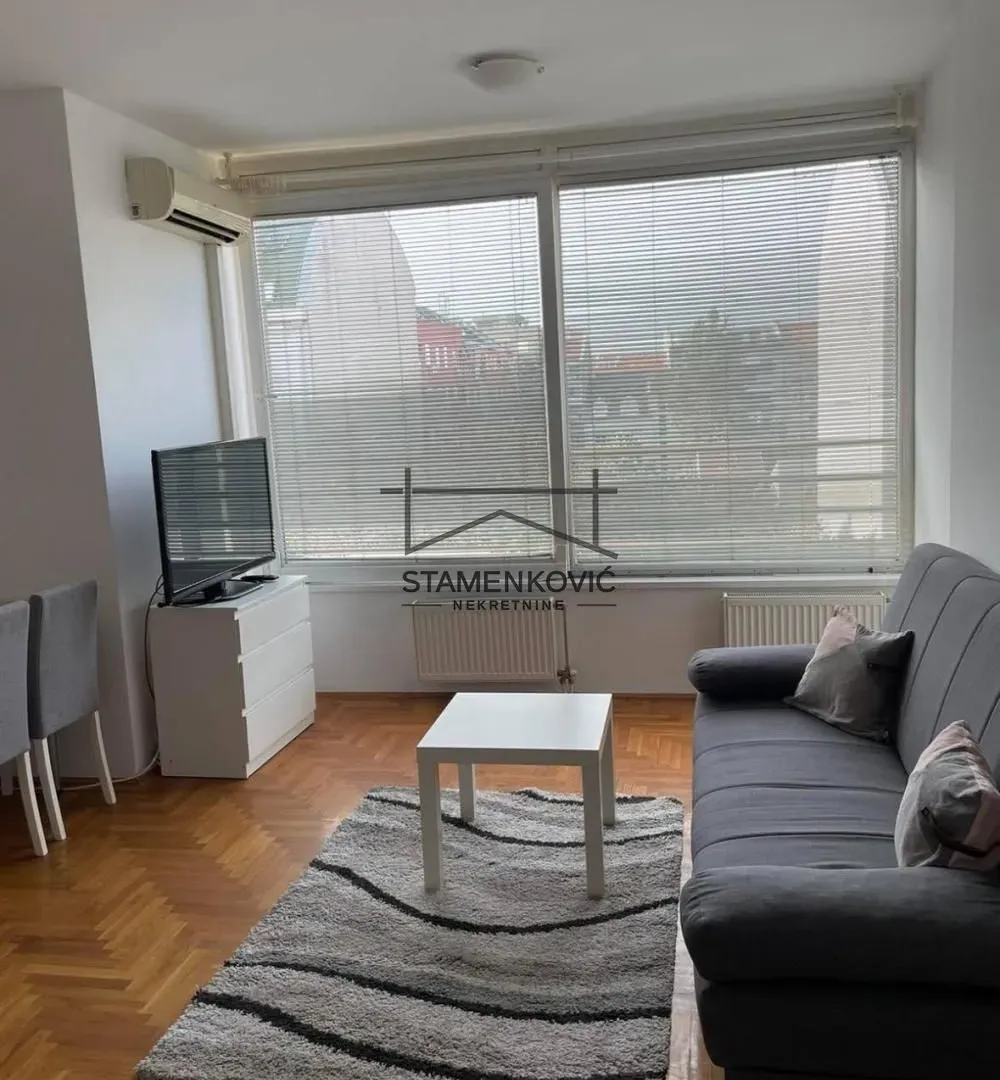 Izdavanje, garsonjera, 20m², Grbavica, Novi Sad Sve Podlokacije