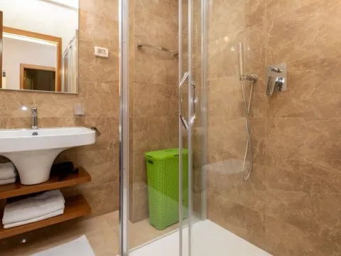 Rent, one bedroom apartment, 57m², Podgorica, Crna Gora - image 6