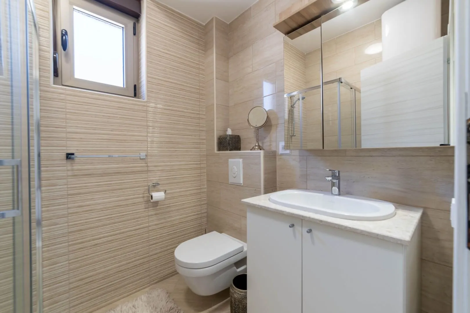 Sale, two bedroom apartment, 75m², Dobrota, Kotor