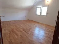 Izdavanje,  kuća, 100m2, Rogami, Podgorica