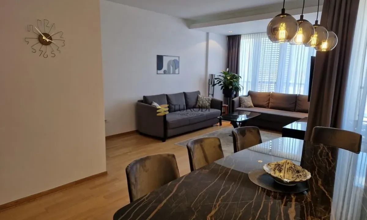 Izdavanje, trosoban stan, 85m², Stari Grad, Beograd