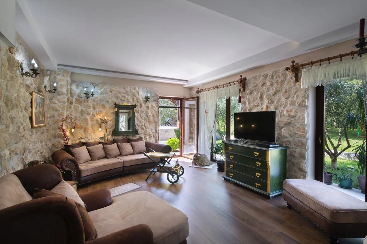Sale, house, 690m², Prčanj, Kotor