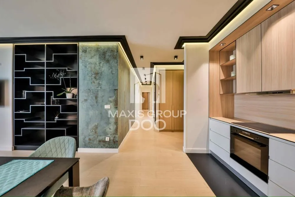 Izdavanje, četvorosoban stan, 118m², Savski Venac, Beograd