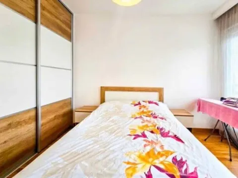 Izdavanje, jednosoban stan, 43m², City Kvart, Podgorica - image 3