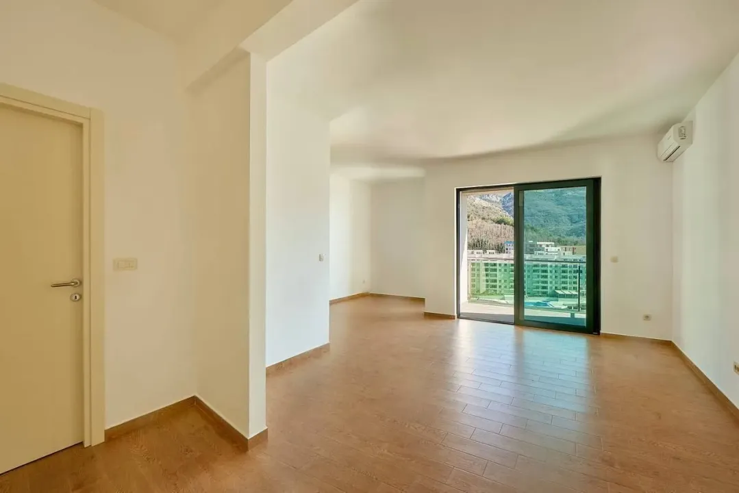 Prodaja, dvosoban stan, 63m², Bečići, Budva