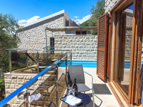 Rent, house, 270m², Rijeka Reževići, Budva - image 48