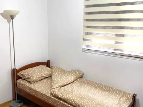 Izdavanje, dvosoban stan, 55m², Stari Aerodrom, Podgorica - image 7