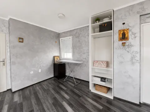 Rent, two bedroom apartment, 120m², Jajinci, Voždovac Sve Podlokacije - image 14