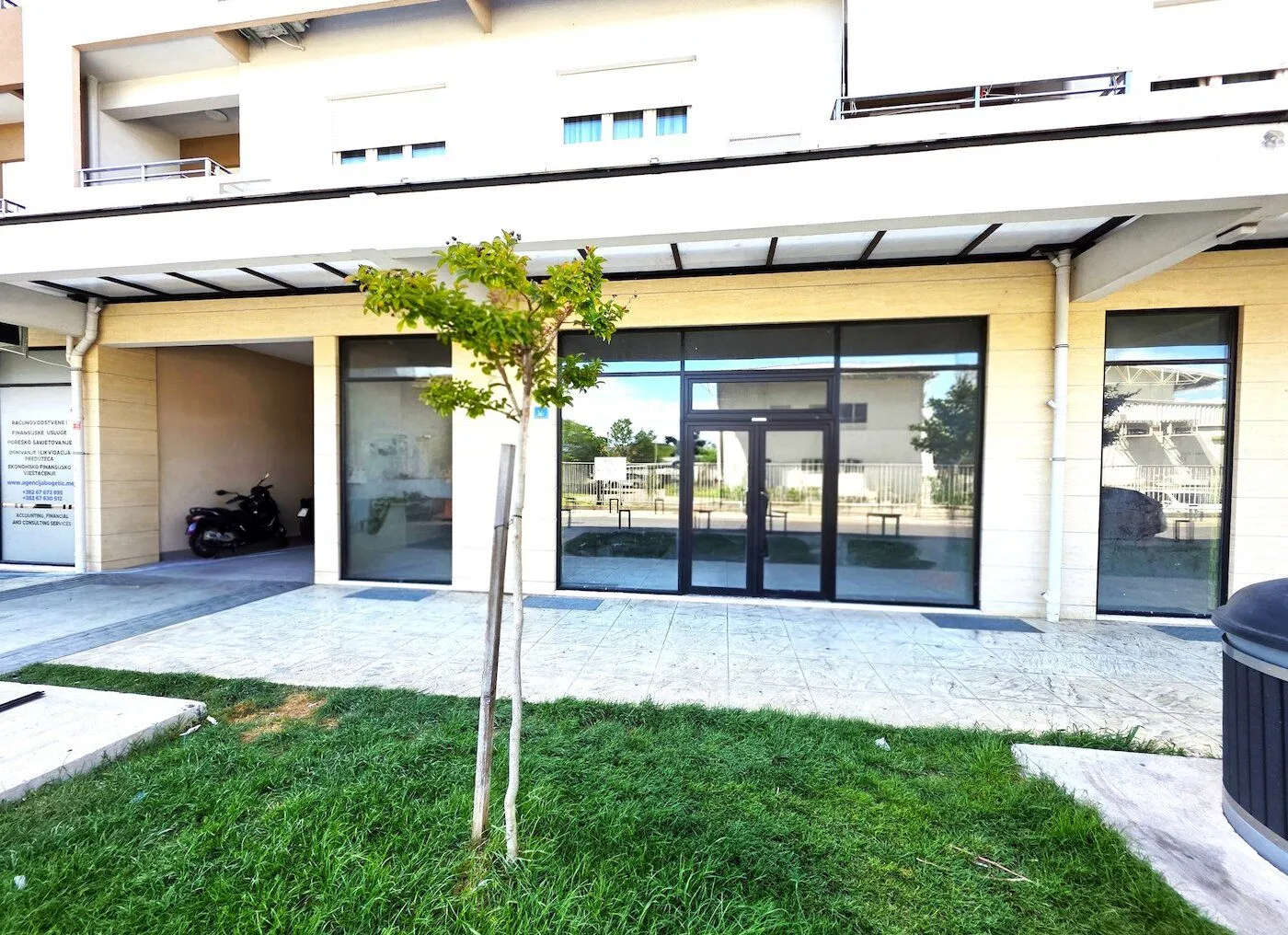 Rent, office space, 350m², Central Point, Podgorica