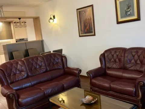 Izdavanje, dvosoban stan, 69m², Master Kvart, Podgorica