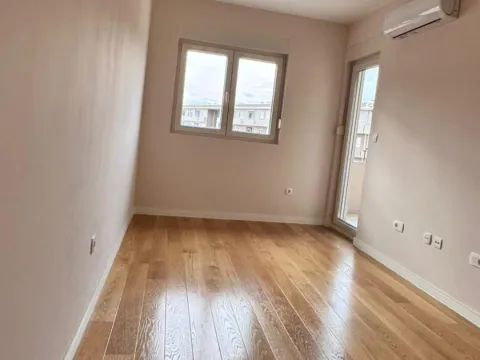 Rent, three bedroom apartment, 95m², Central Point, Podgorica - image 6