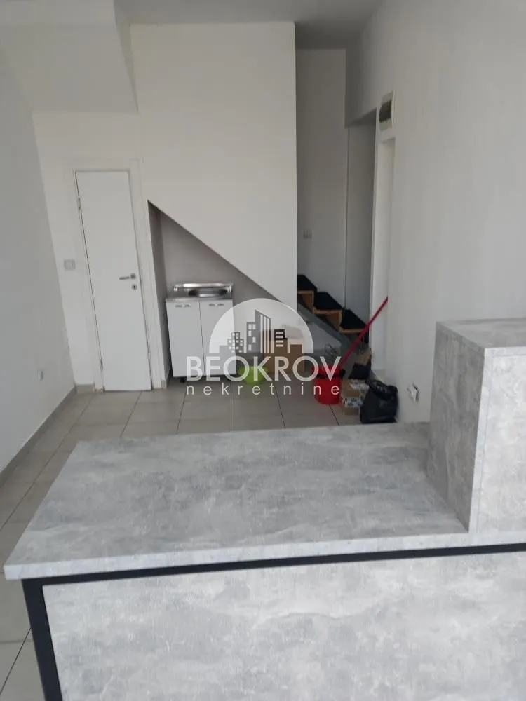 Rent, office space, 38m², Đeram Pijaca, Beograd