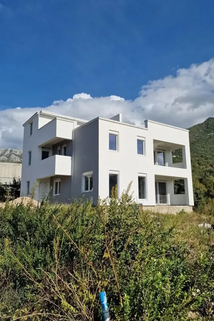 Prodaja, kuća, 450m², Župci, Bar