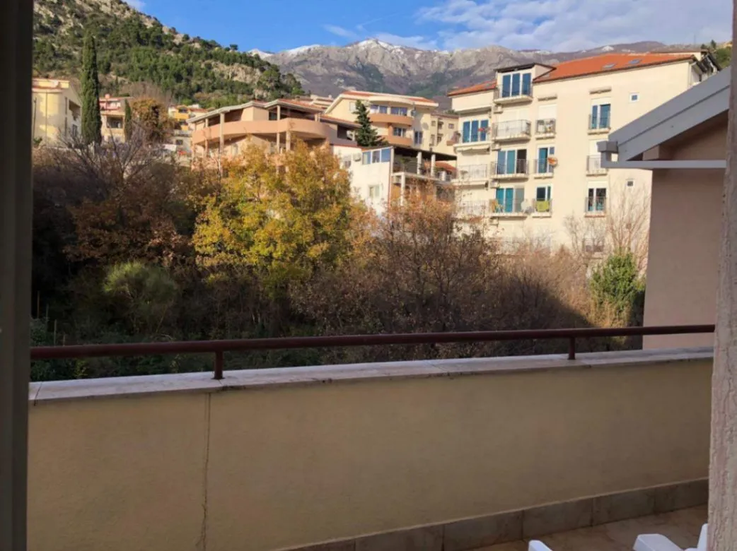 Rent, two bedroom apartment, 70m², Lazi, Budva