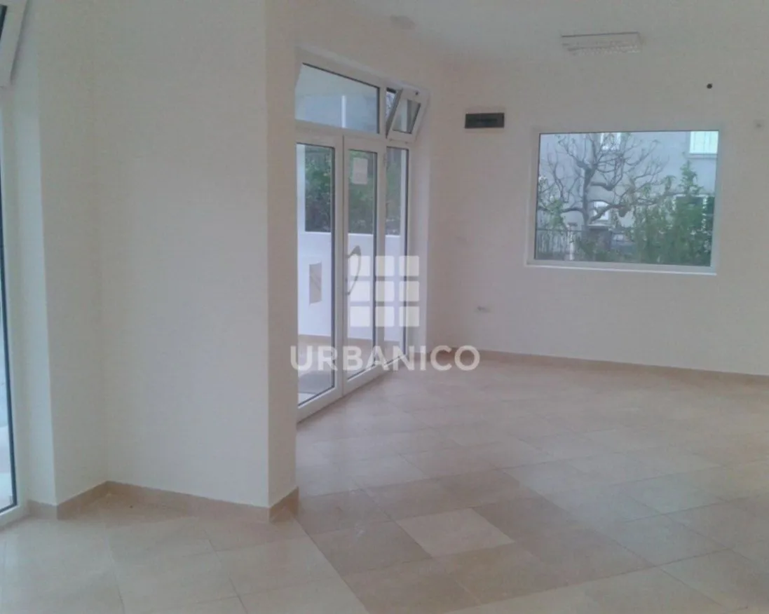 Rent, office space, 100m², Donja Lastva, Tivat