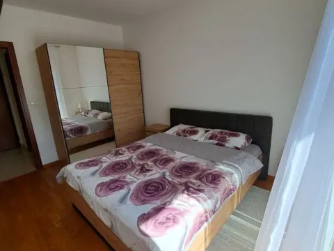 Izdavanje, jednosoban stan, 53m², City Kvart, Podgorica - image 24