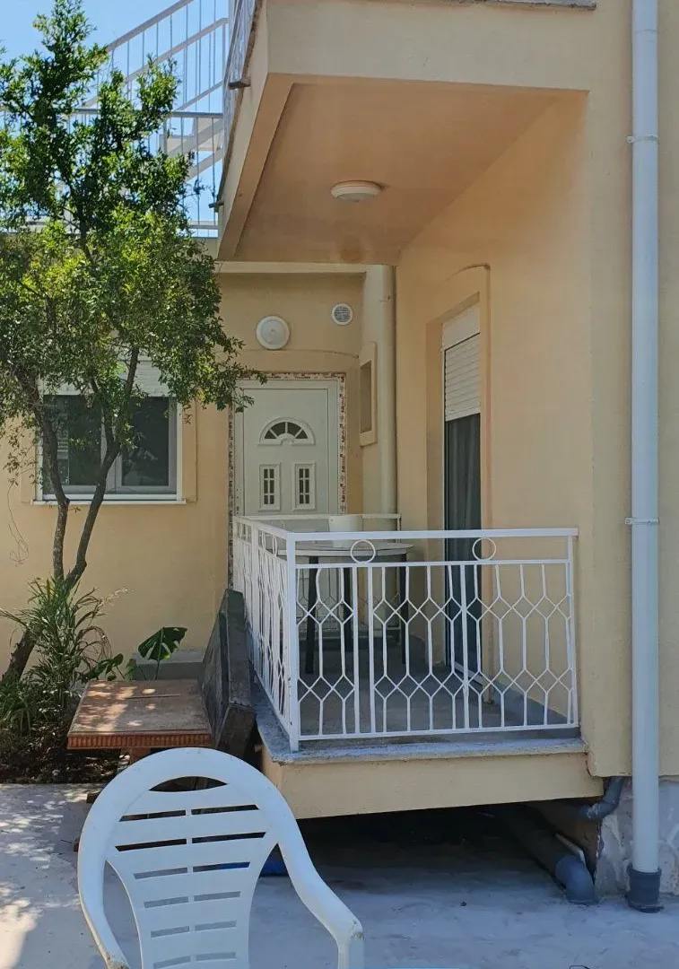 Prodaja, kuća, 450m², Zelenika, Herceg Novi