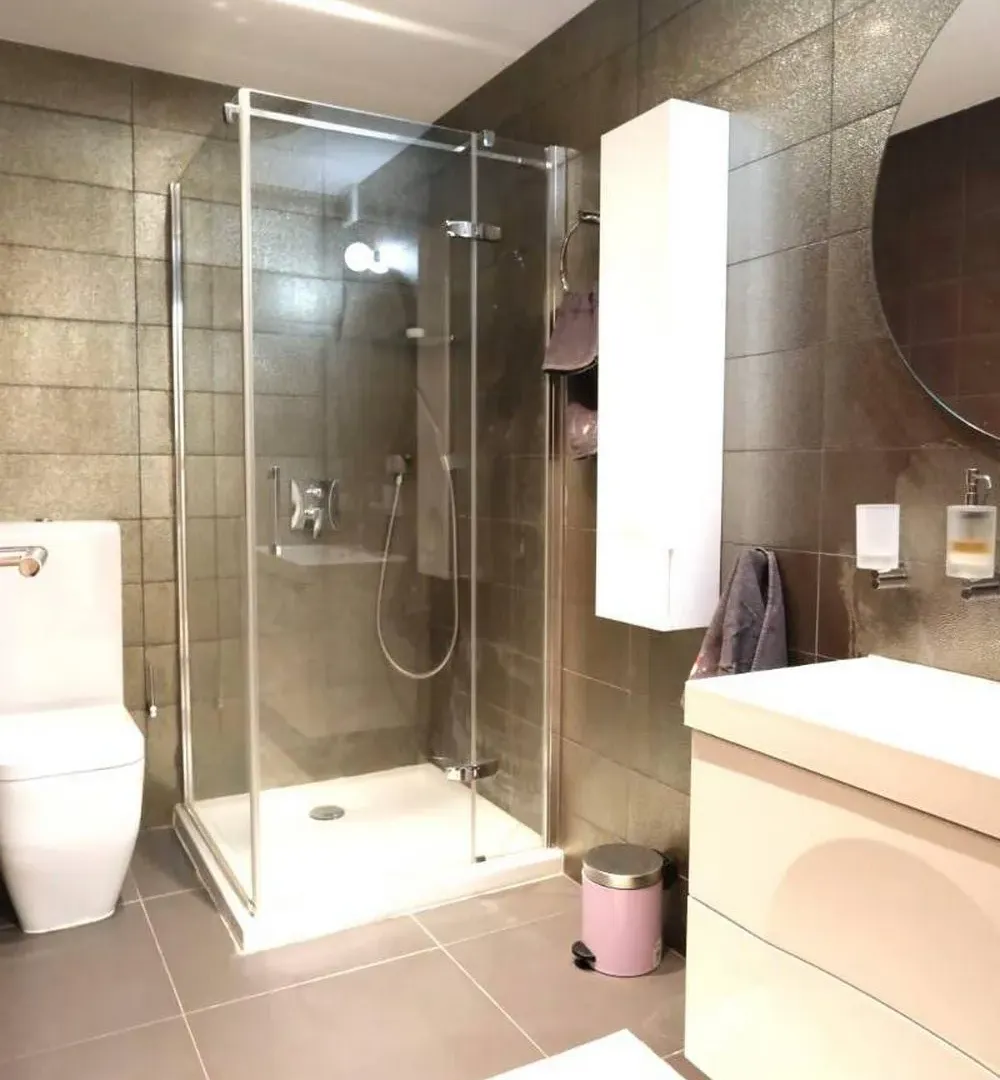 Rent, four bedroom apartment, 178m², Tološka šuma, Podgorica