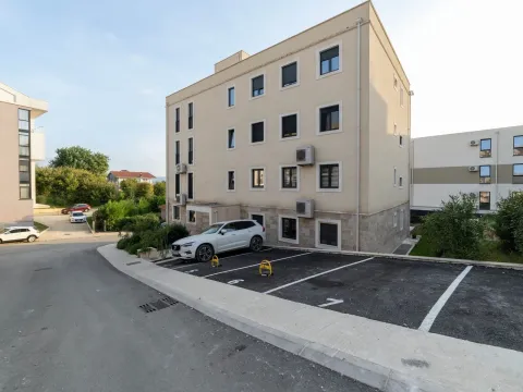 Prodaja, dvosoban stan, 62m², Kava, Tivat - image 17