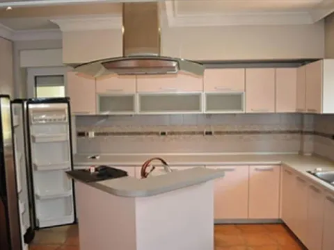 Izdavanje, četvorosoban stan, 180m², Autokomanda, Voždovac Sve Podlokacije - image 3